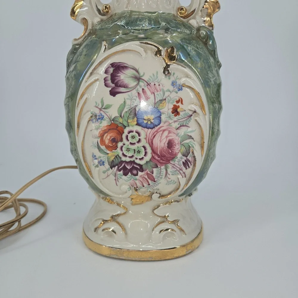 Vintage Italian Capodimonte Style Ceramic Table Lamp 33
